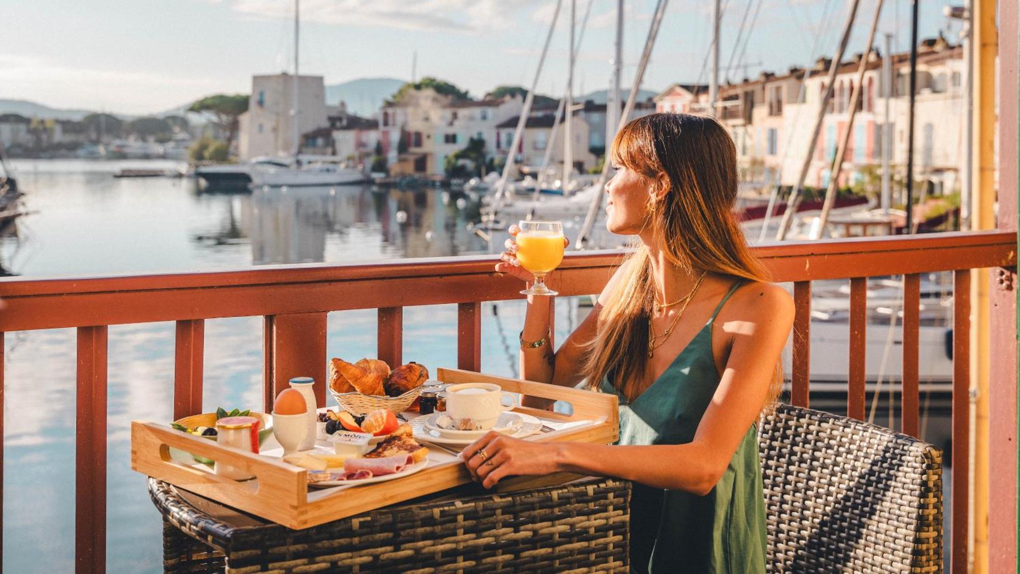Le Suffren Hotel Grimaud Dış mekan fotoğraf